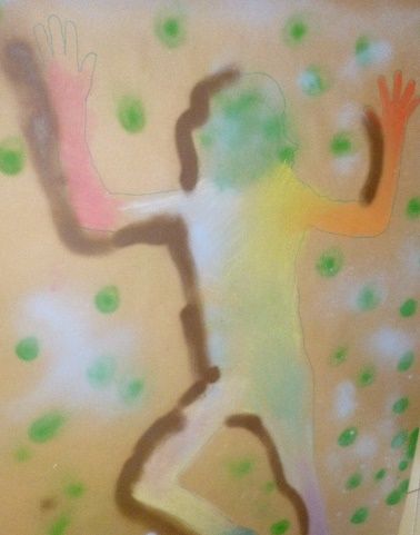 Silhouette pastel entourée de points verts